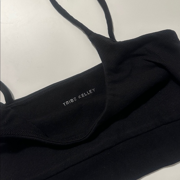 Tribe Kelly Black Cropped Tank Bra - Picture 4 of 4
